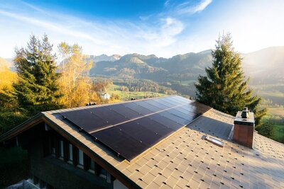 Dachsanierung inkl. PV-Aufdach Anlage